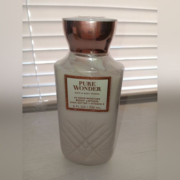 NWT Bath and Body Works Pure Wonder Lotion and Shower Gel Set - Picture 2 of 11